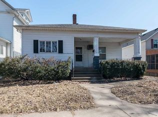 1127 Pershing Blvd, Clinton, IA 52732