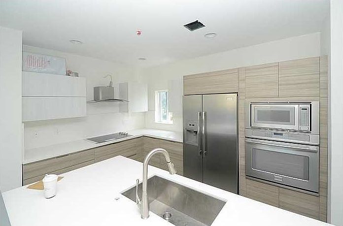 1st image of 706 NE 5th St
