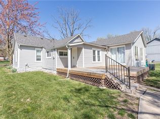 202 N Madison St, Spring Hill, KS 66083
