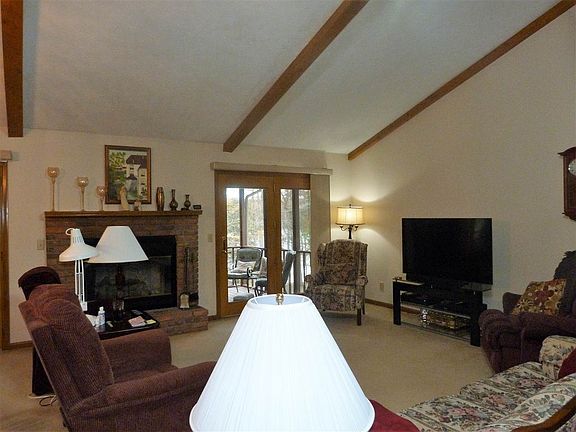 3rd image of 87 Driftwood Dr