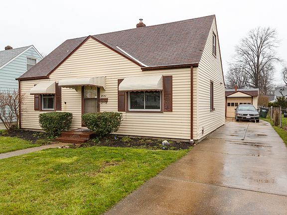 2nd image of 25151 Richards Ave