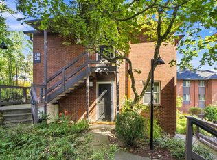 236 Ridgeway Rd #16A, Lake Oswego, OR 97034
