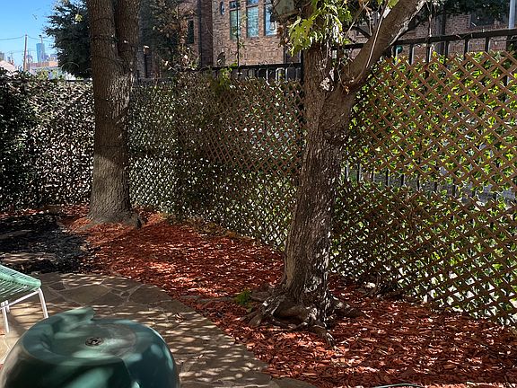 5th image of 5016 Lillian St