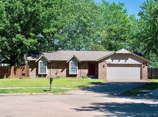 5009 S Ironwood Ave, Broken Arrow, OK 74011