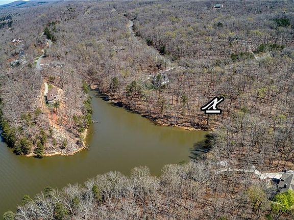 4th image of 722 Rocky Cove Ln
