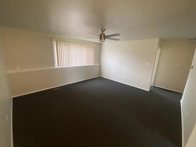Building Photo - 43 Oak Ct #D