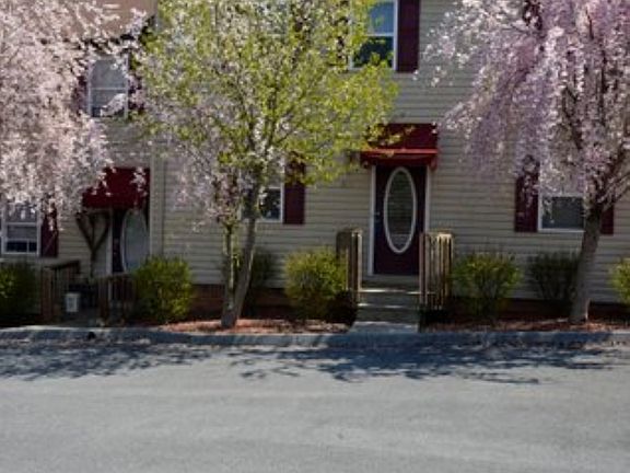 3rd image of 316 Autumn Creek Ln
