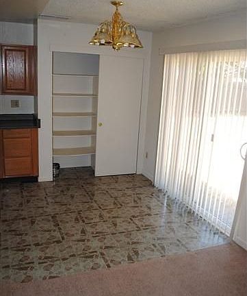 4th image of 2421 Sandalwood Dr