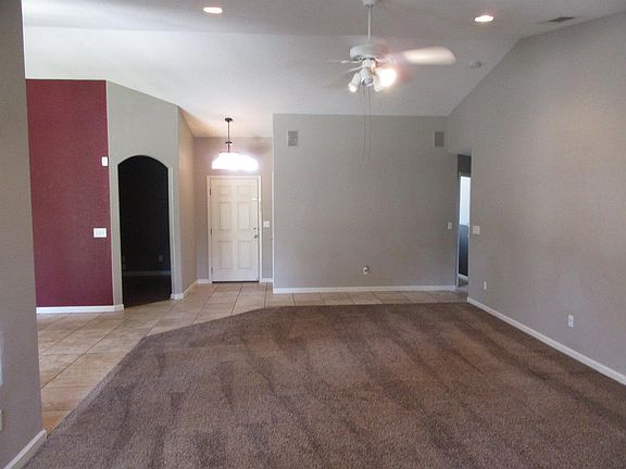 5th image of 2301 E Evergreen Ave
