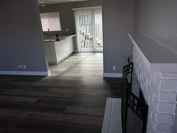 4th image of 26 S Lake Dr APT 1