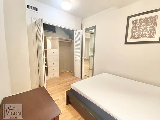 Rented by Bond New York | media 19