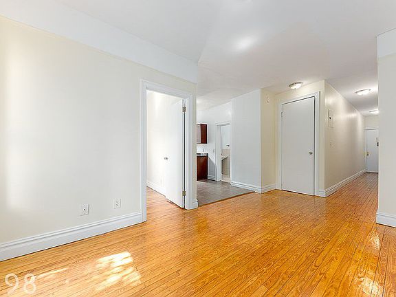 2nd image of 300 12th St APT 9