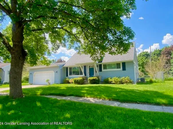 2925 Arcadia Dr, Lansing, MI 48906