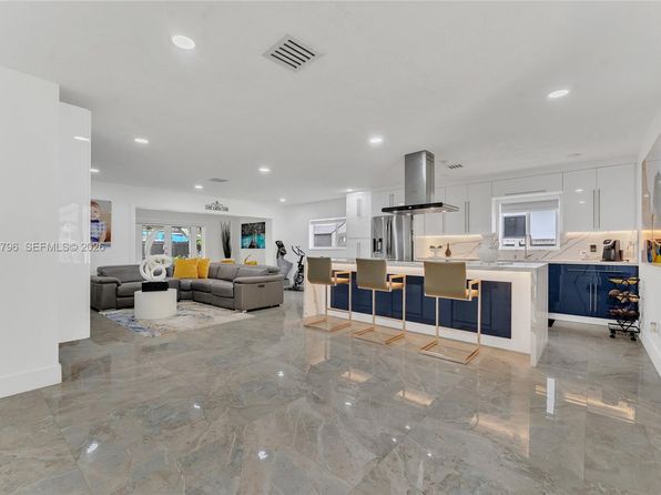 9530 Jamaica Dr