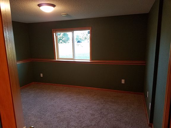 5th image of 37787 Hawthorne Ave