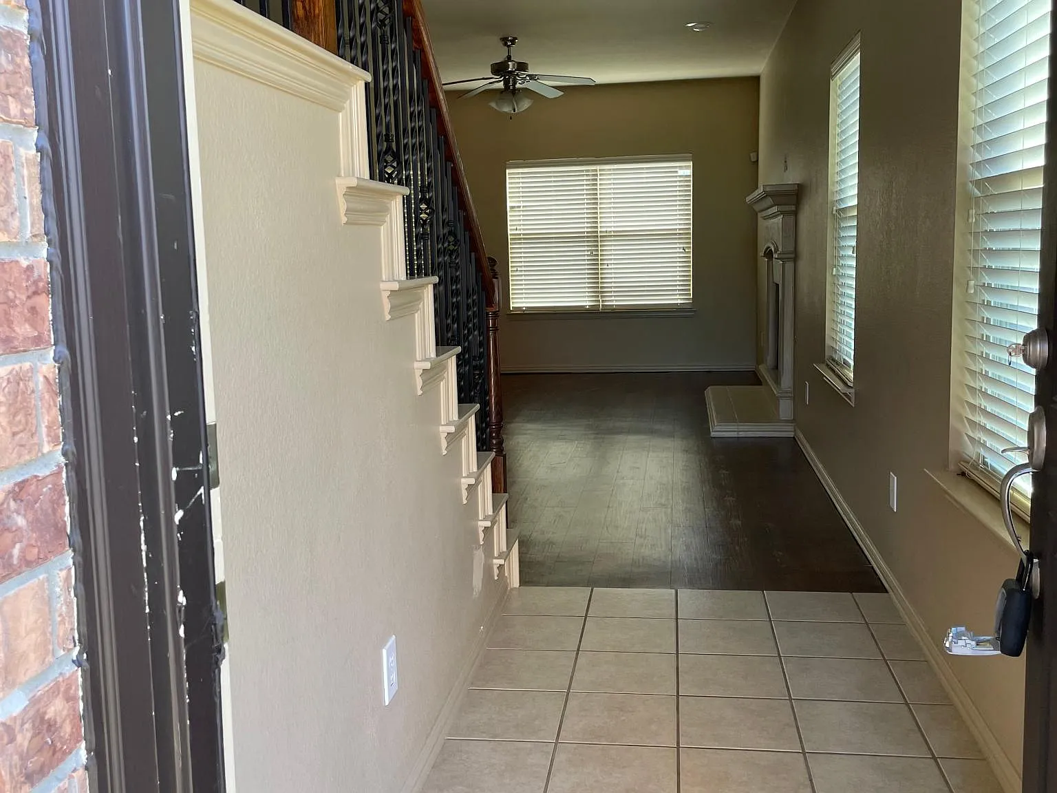 3 bed, 2.5 bath, 1825 sqft, $2,250 — Photo 2