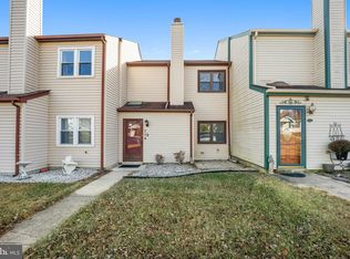 229 E Green Valley Cir, Newark, DE 19711