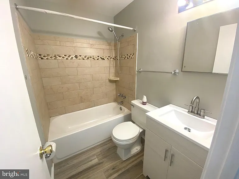 9819 Brookridge Ct — Photo 18