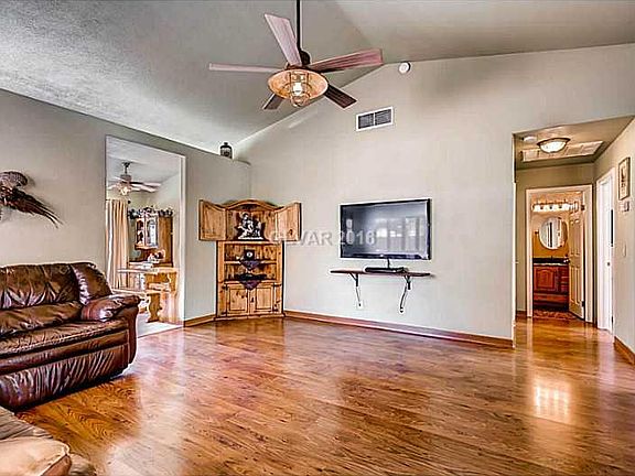 3rd image of 6228 Topweed Ave