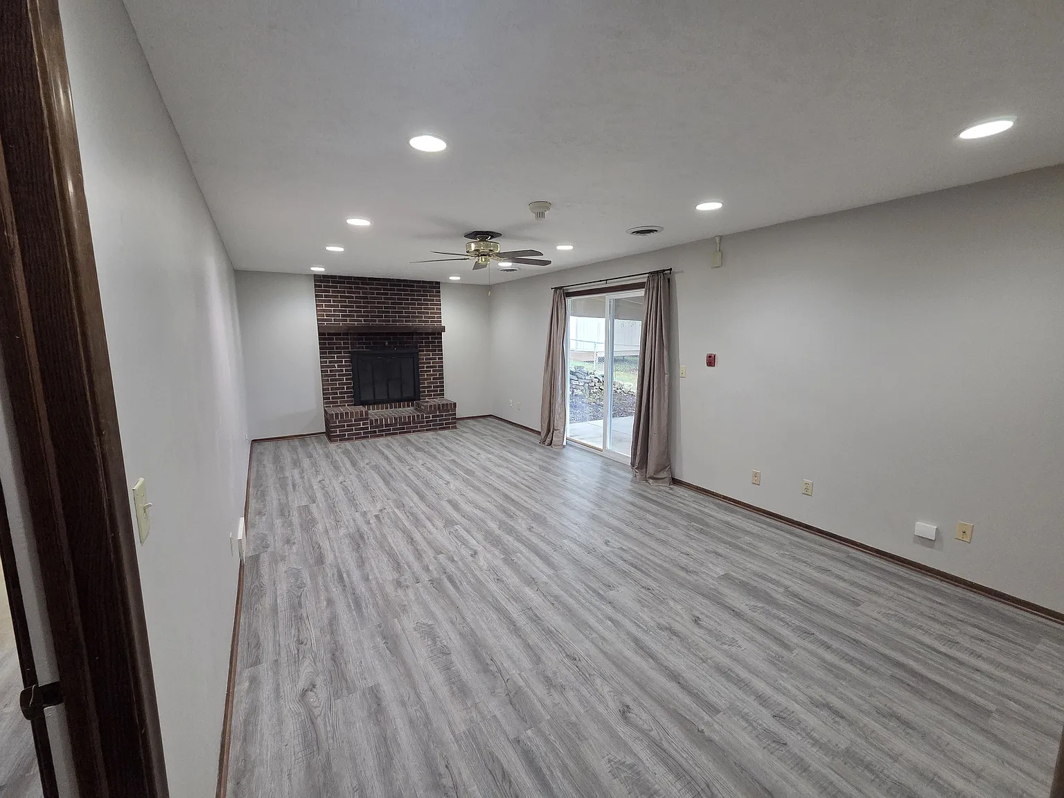 4 bed, 2196 sqft, $2,600 — Photo 3