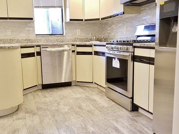 2nd image of 26-40 29th St #Bb1