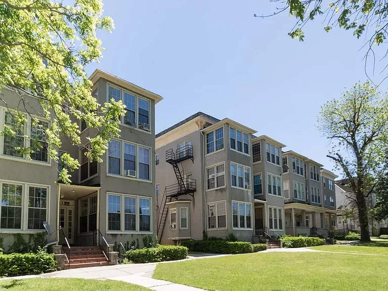 3707 Greenmount Ave #2B — Photo 1