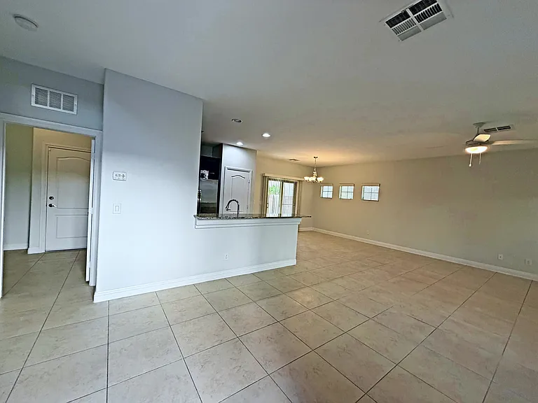 9650 Volk Ave — Photo 17