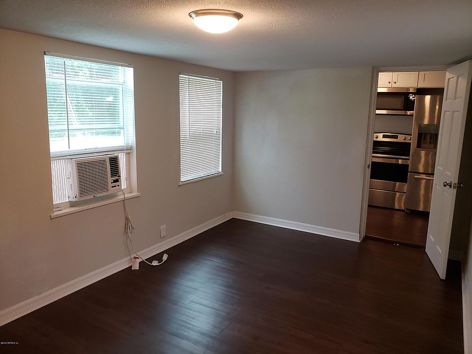 1st image of 5327 Palmer Ave #1
