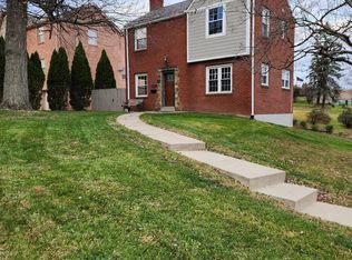 4521 Gardenville Rd, Pittsburgh, PA 15236