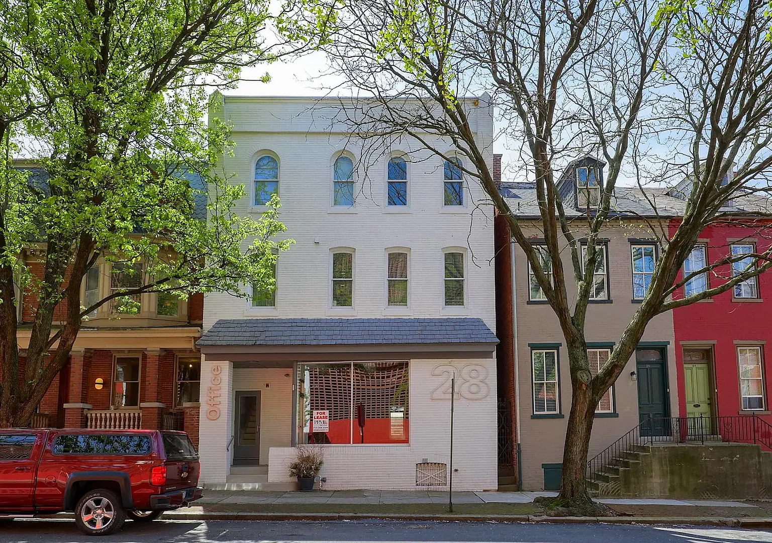28 East Vine Street — Photo 1