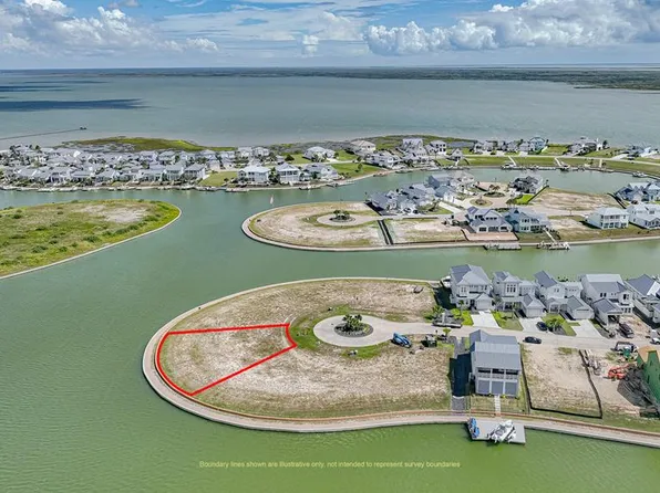 182 Foxtail Ln, Rockport, TX 78382