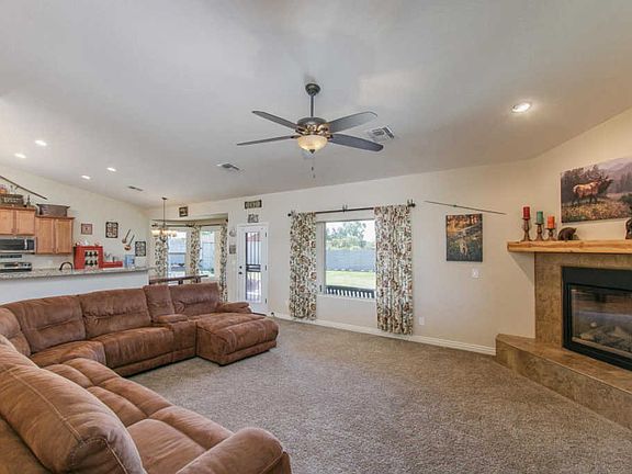 4th image of 6607 N 175th Ave