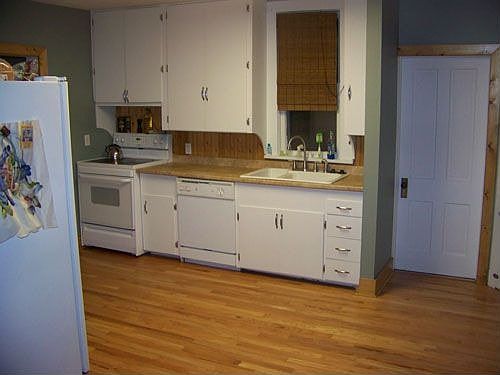 3rd image of 615 N Washington St