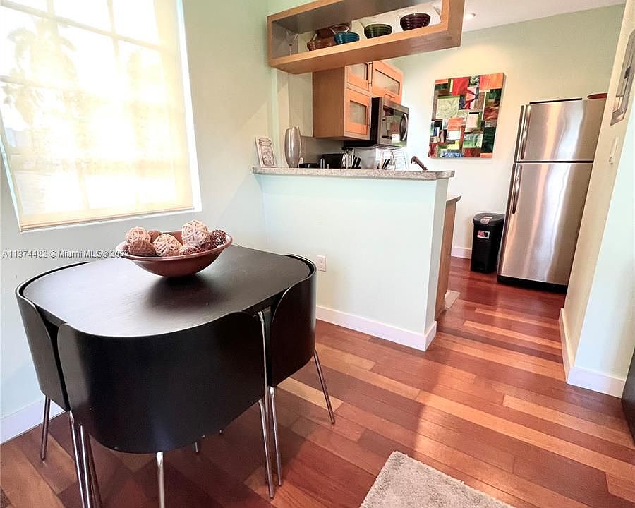 1st image of 815 Euclid Ave APT 11