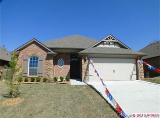 10725 Master Cir, Jenks, OK 74037