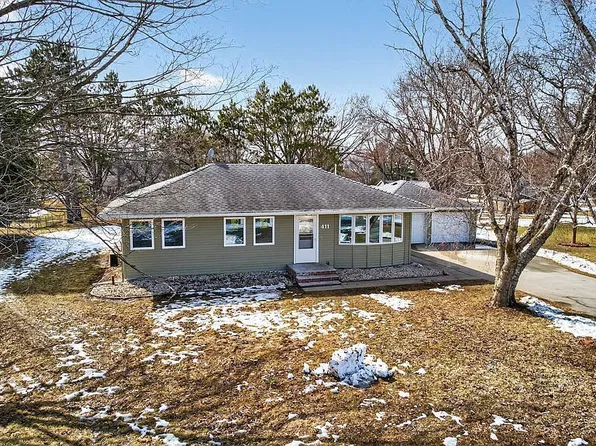 411 Sunnydale Ln SE, Rochester, MN 55904