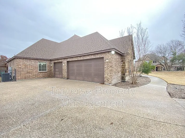 129 Acorn Ln — Photo 4