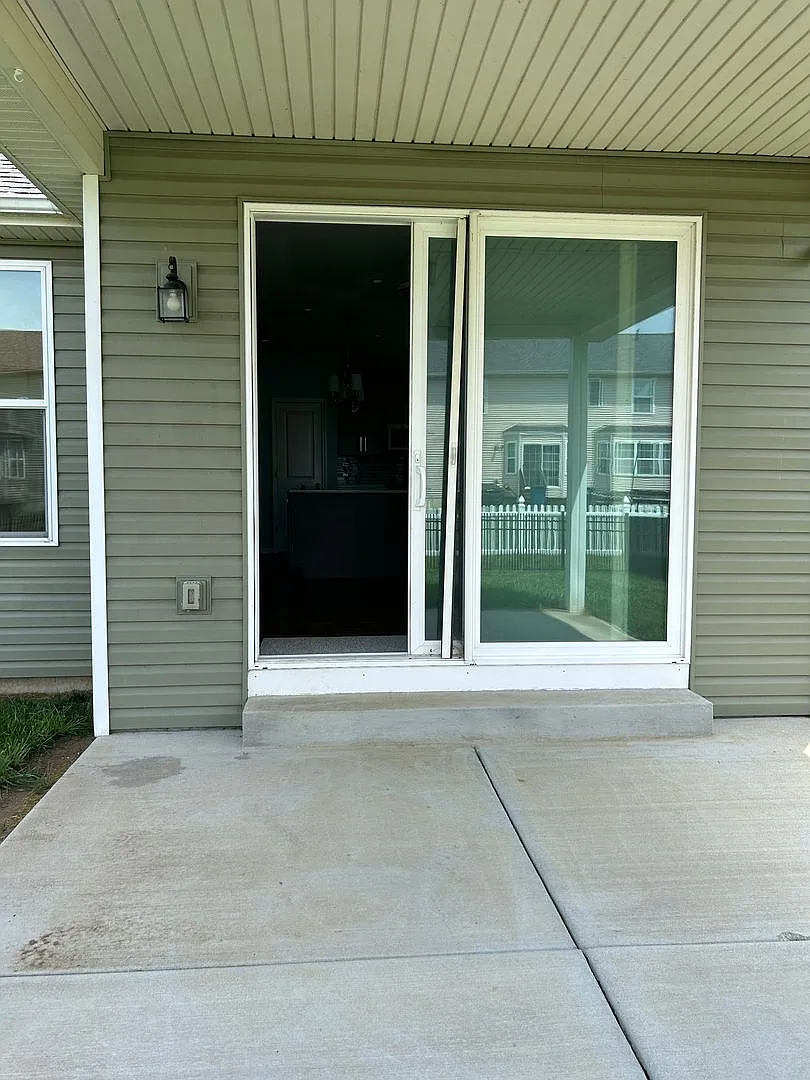 2609 Beacon Pt. Ct — Photo 4