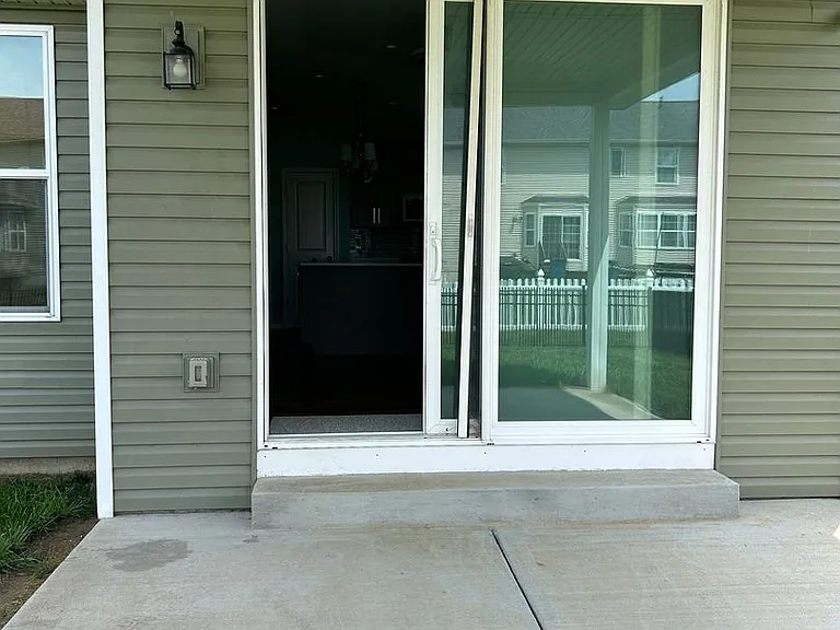 2609 Beacon Point Ct — Photo 4
