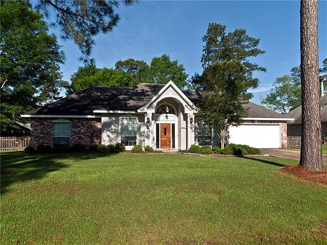 202 Paradise Ct