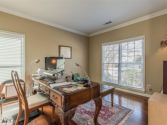 4th image of 4047 Vinings Mill Ct SE