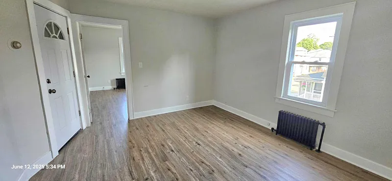233 Lester Ave — Photo 3