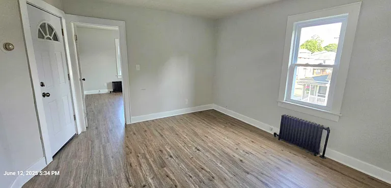 233 Lester Ave #2L — Photo 3