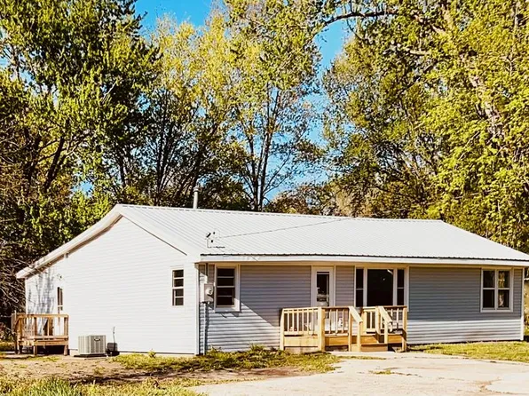 604 Laclede Ave, Brookfield, MO 64628