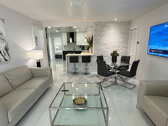 4th image of 4288 SW 9th St #1