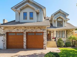 917 N La Grange Rd, La Grange Park, IL 60526