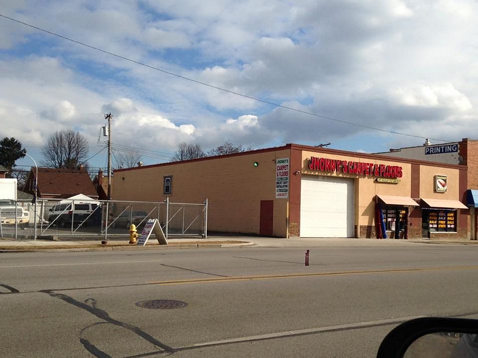 2nd image of 7334 Greenfield Rd