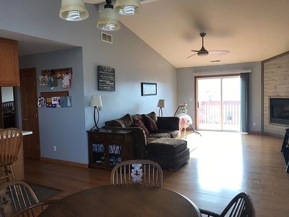 2nd image of 6401 Lanterne Dr