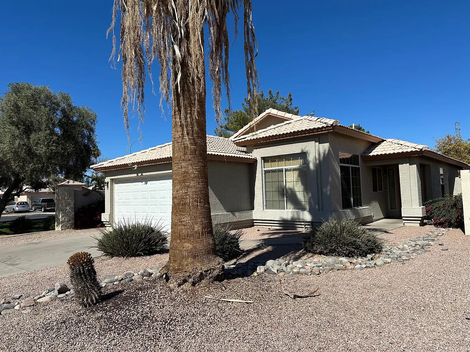 3 bed, 1315 sqft, $2,300 — Photo 3