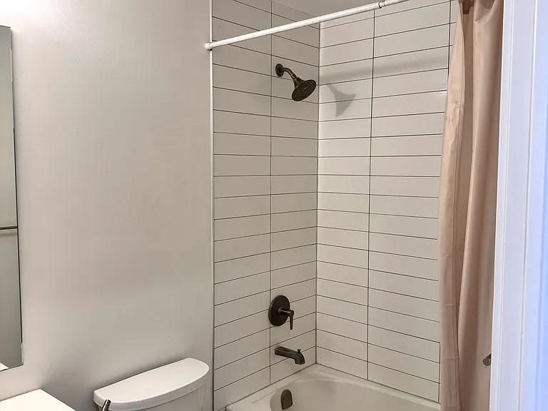 15 Wellington St S #1705 — Photo 17